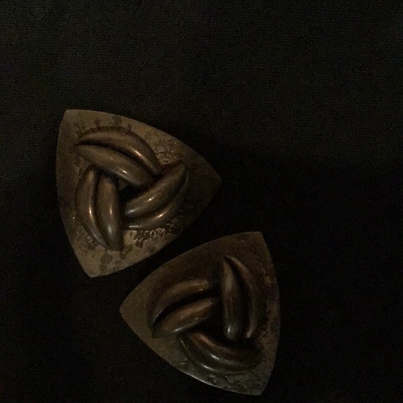 Vintage bronze earrings. - Picture 2 of 10